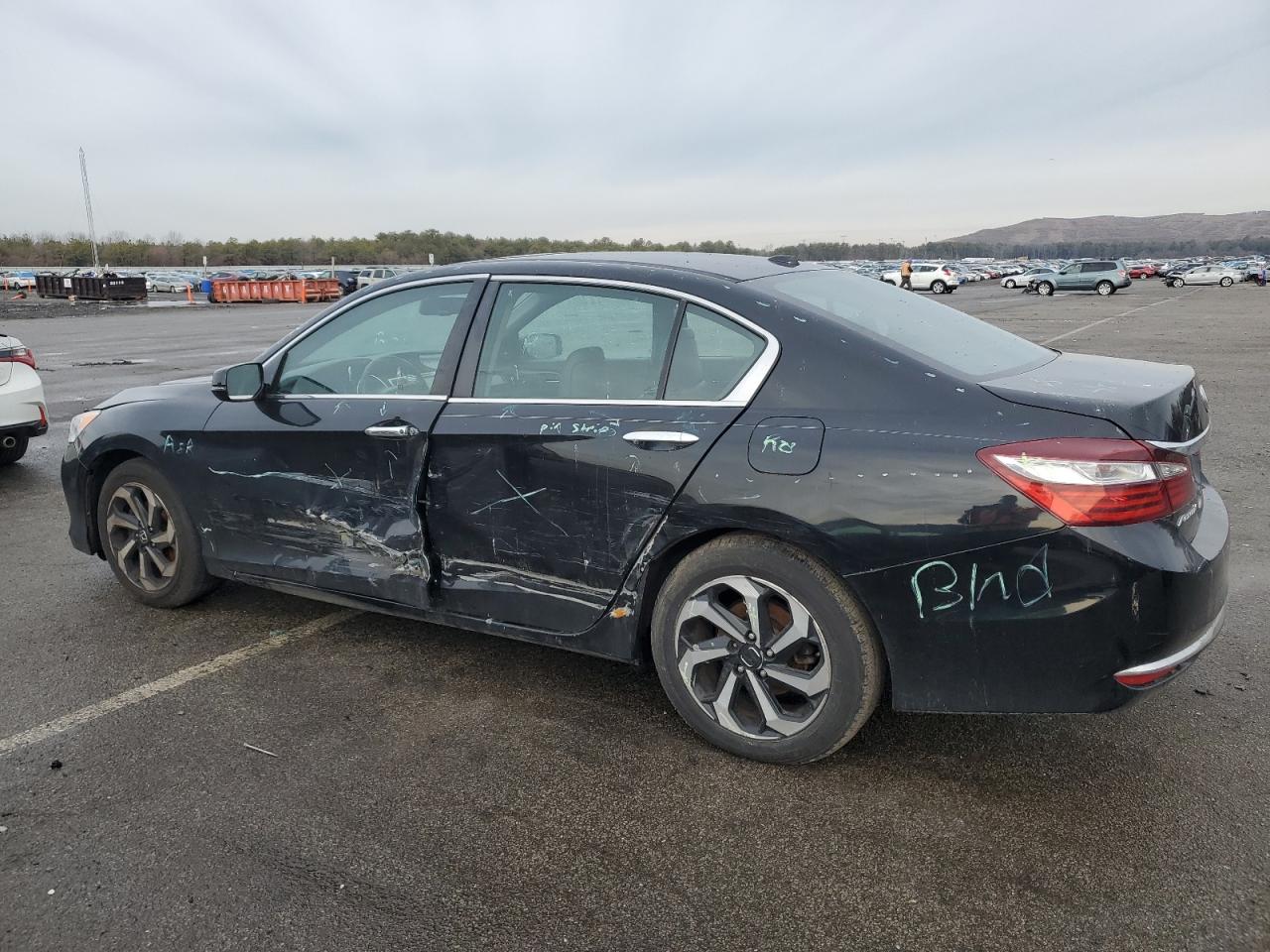 2017 Honda Accord VIN 1HGCR2F8XHA139054 Copart auction photo, side / front end damage thumbnail 2