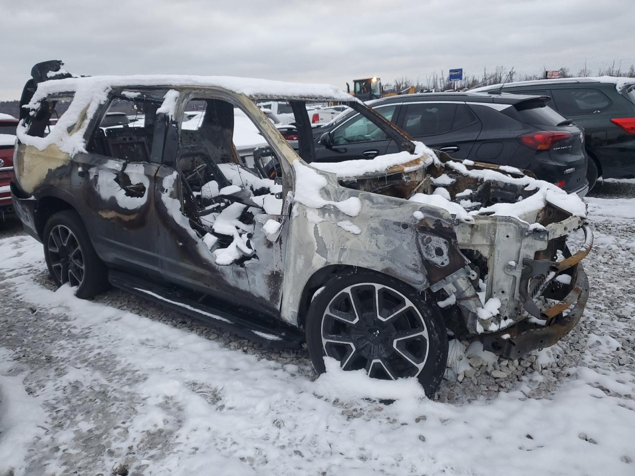 2022 Chevrolet Tahoe VIN 1GNSKRKD9NR327823 Copart auction photo, burn damage thumbnail 4