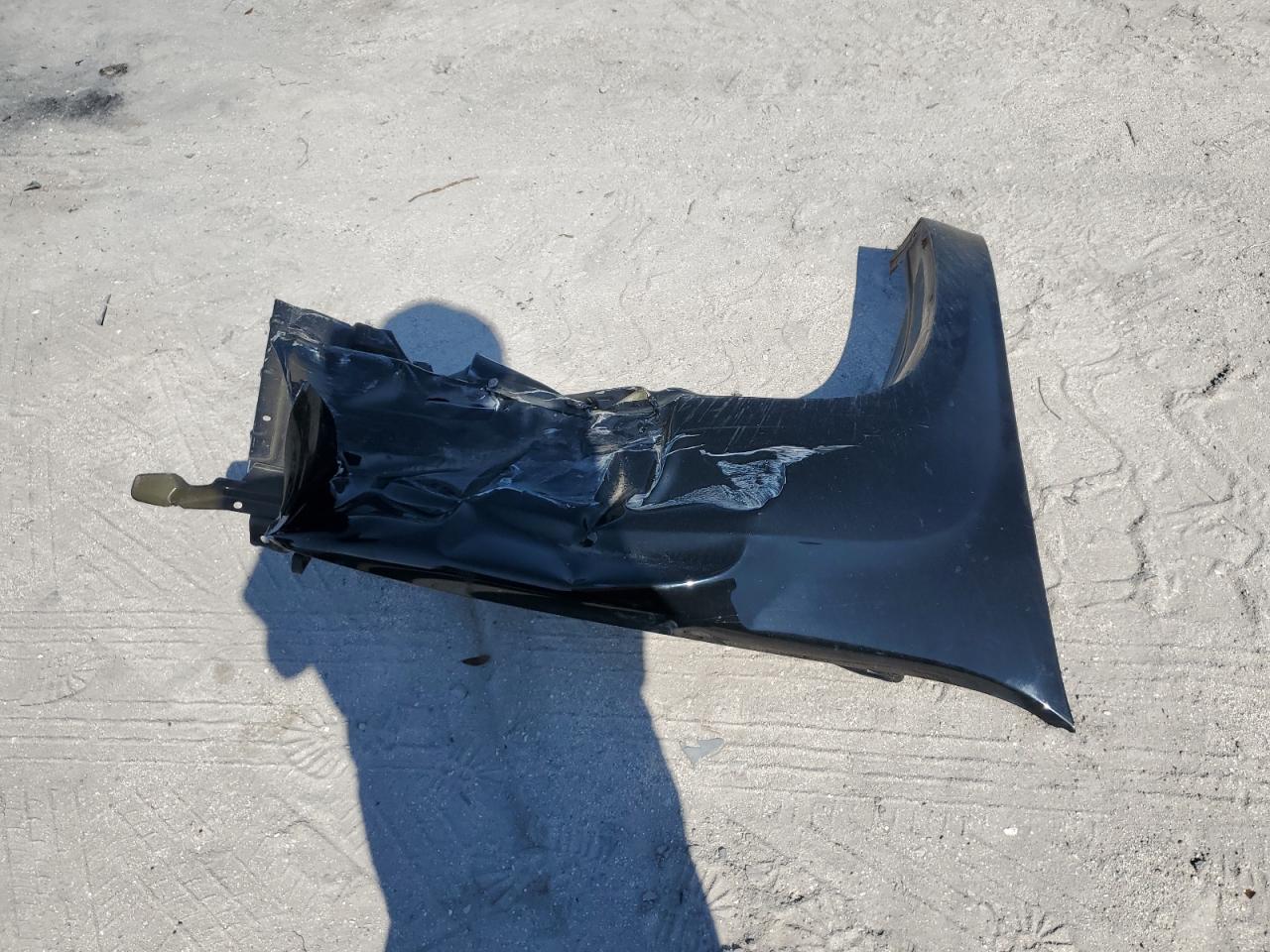 2011 GMC Sierra VIN 3GTP1VE01BG385343 Copart auction photo, side / minor dent/scratches damage thumbnail 12
