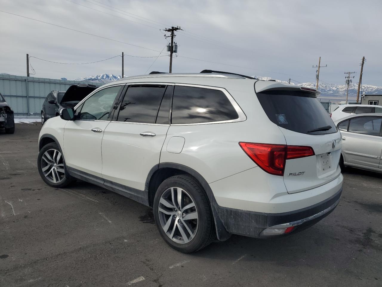 2016 Honda Pilot VIN 5FNYF5H9XGB040180 Copart auction photo, front end damage thumbnail 2