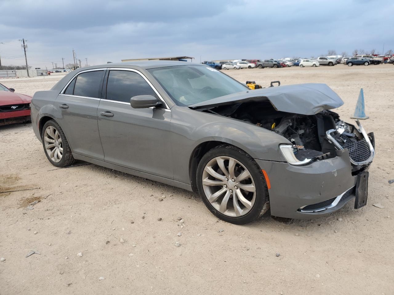 2019 Chrysler 300 VIN 2C3CCAAG0KH517114 Copart auction photo, front end damage thumbnail 4