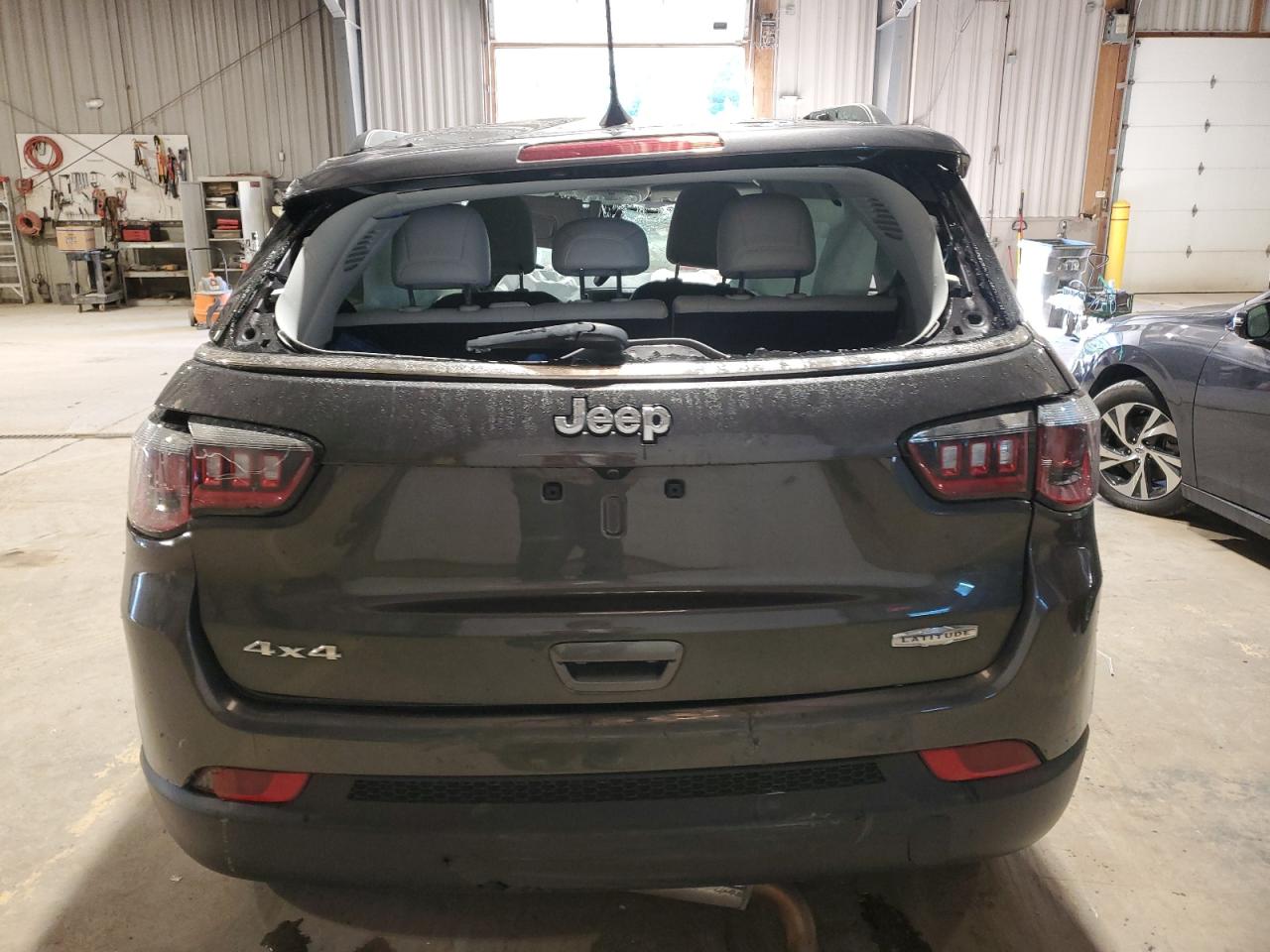 2019 Jeep Compass VIN 3C4NJDBB0KT834431 Copart auction photo, side / rollover damage thumbnail 6