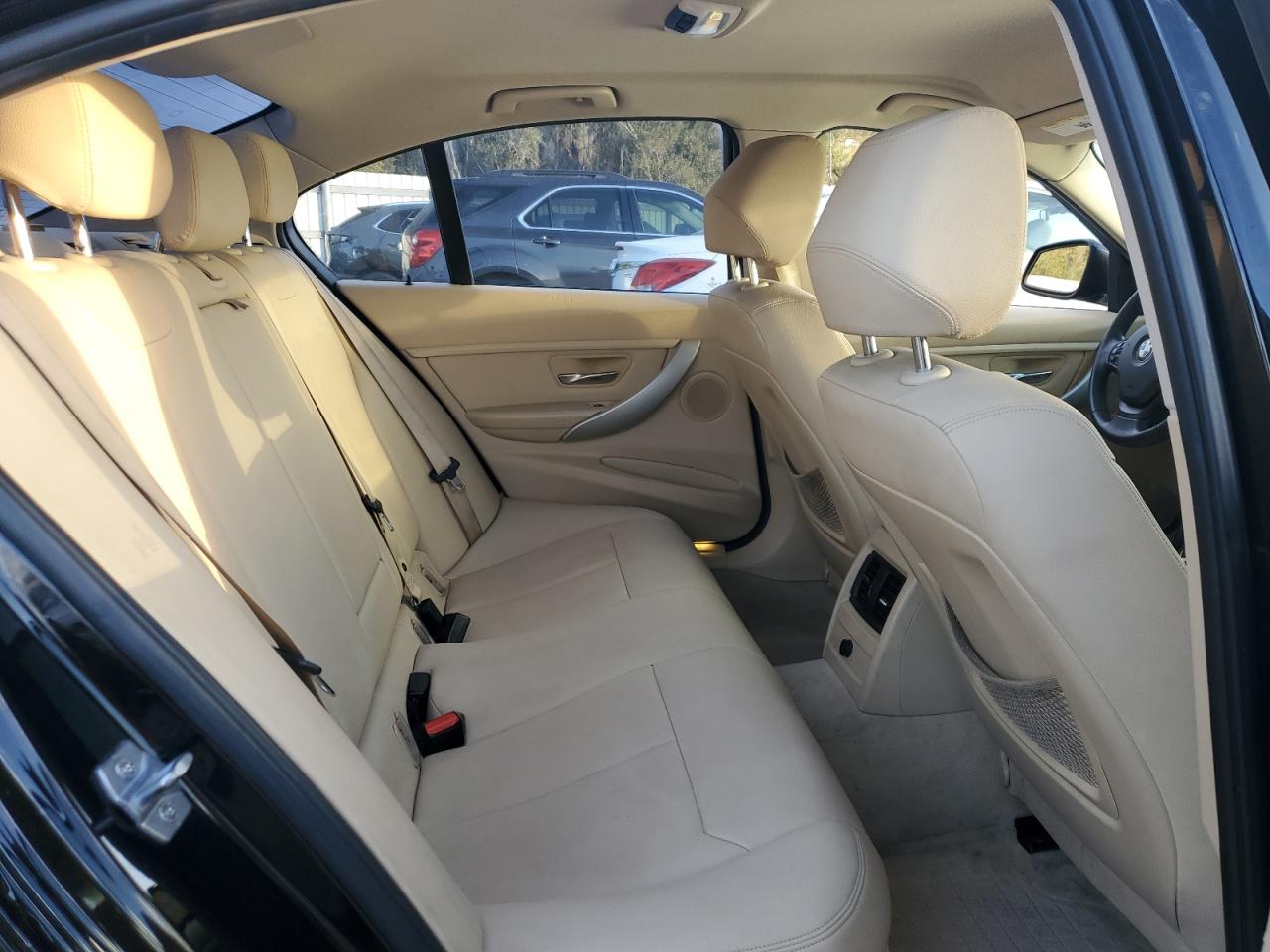 2013 BMW 3er VIN WBA3C1G52DNR49342 Copart auction photo, front end damage thumbnail 11