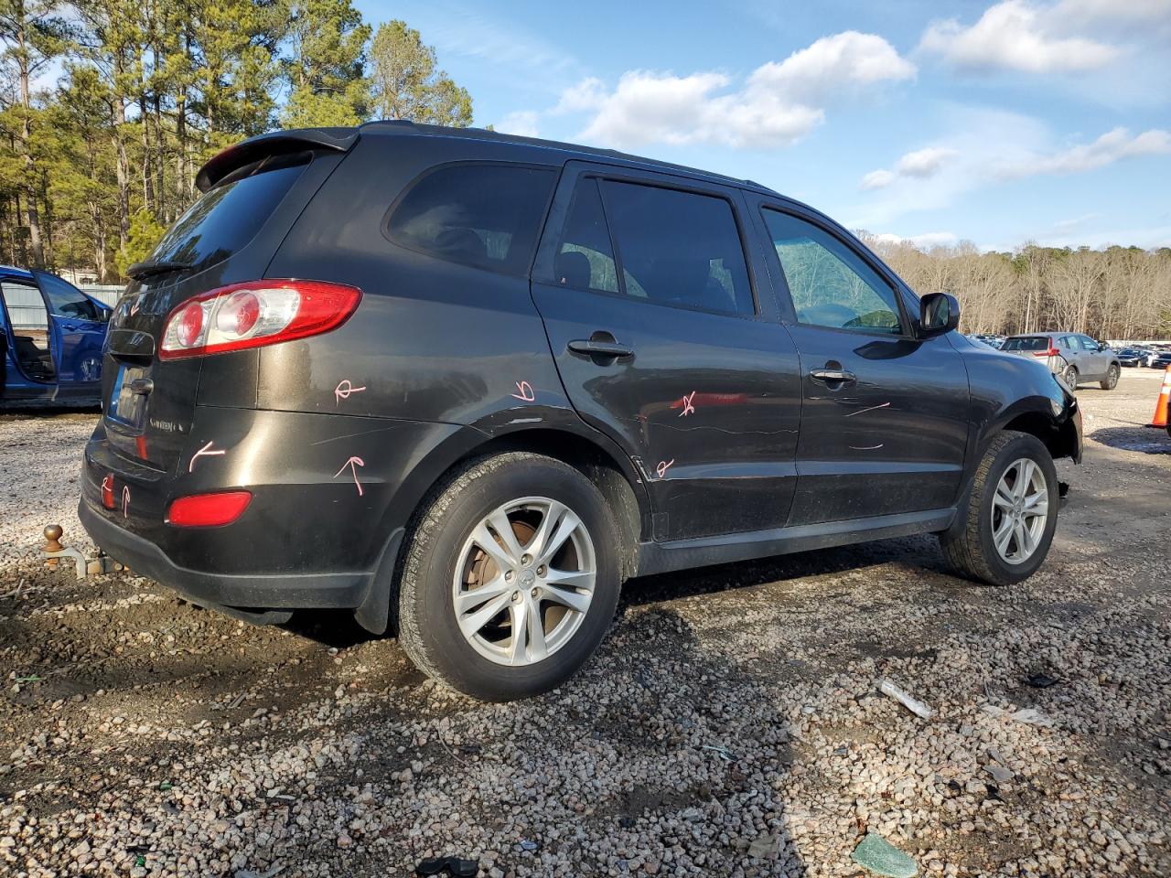 2011 Hyundai Santa Fe VIN 5XYZH4AG3BG043117 Copart auction photo, front end / side damage thumbnail 3