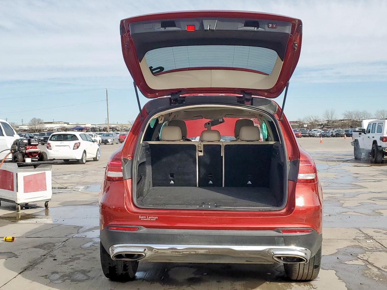 2016 Mercedes-Benz GLC VIN WDC0G4KB9GF081163 Copart auction photo, front end / side damage thumbnail 6