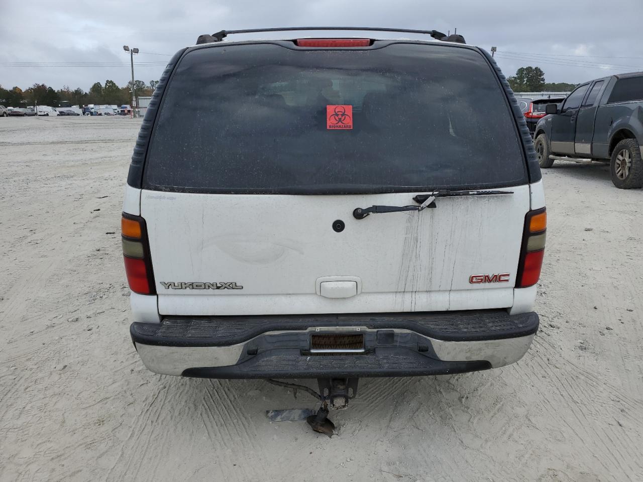 2004 GMC Yukon VIN 3GKFK16Z34G327479 Copart auction photo, rear end / side damage thumbnail 6