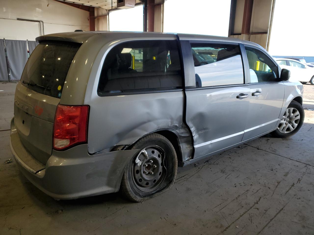 2018 Dodge Caravan VIN 2C4RDGBG4JR197230 Copart auction photo, side / rear end damage thumbnail 3