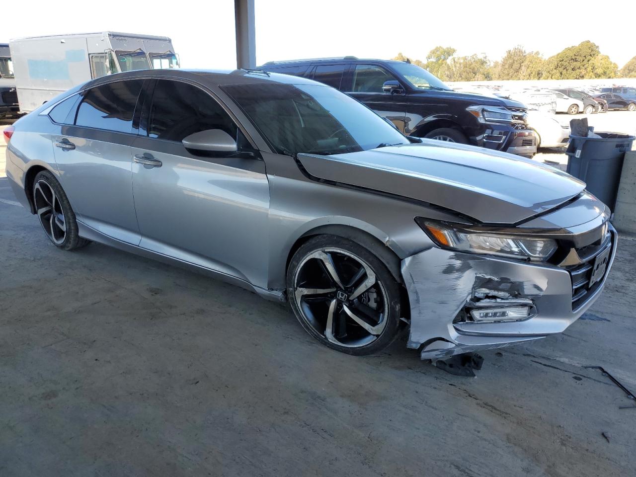 2018 Honda Accord VIN 1HGCV1F3XJA222385 Copart auction photo, front end damage thumbnail 4