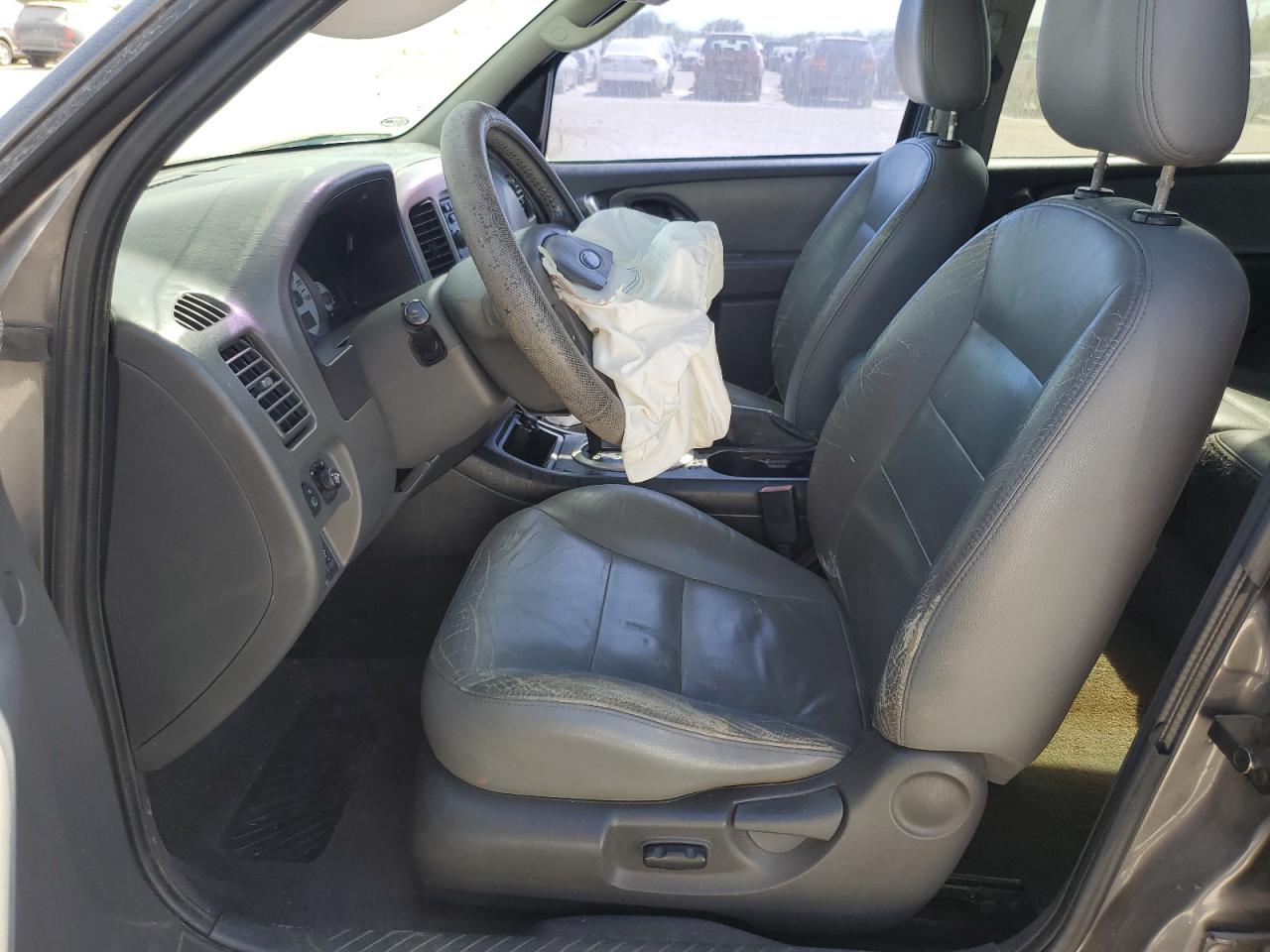 2006 Ford Escape VIN 1FMYU03156KC87355 Copart auction photo, side / front end damage thumbnail 7