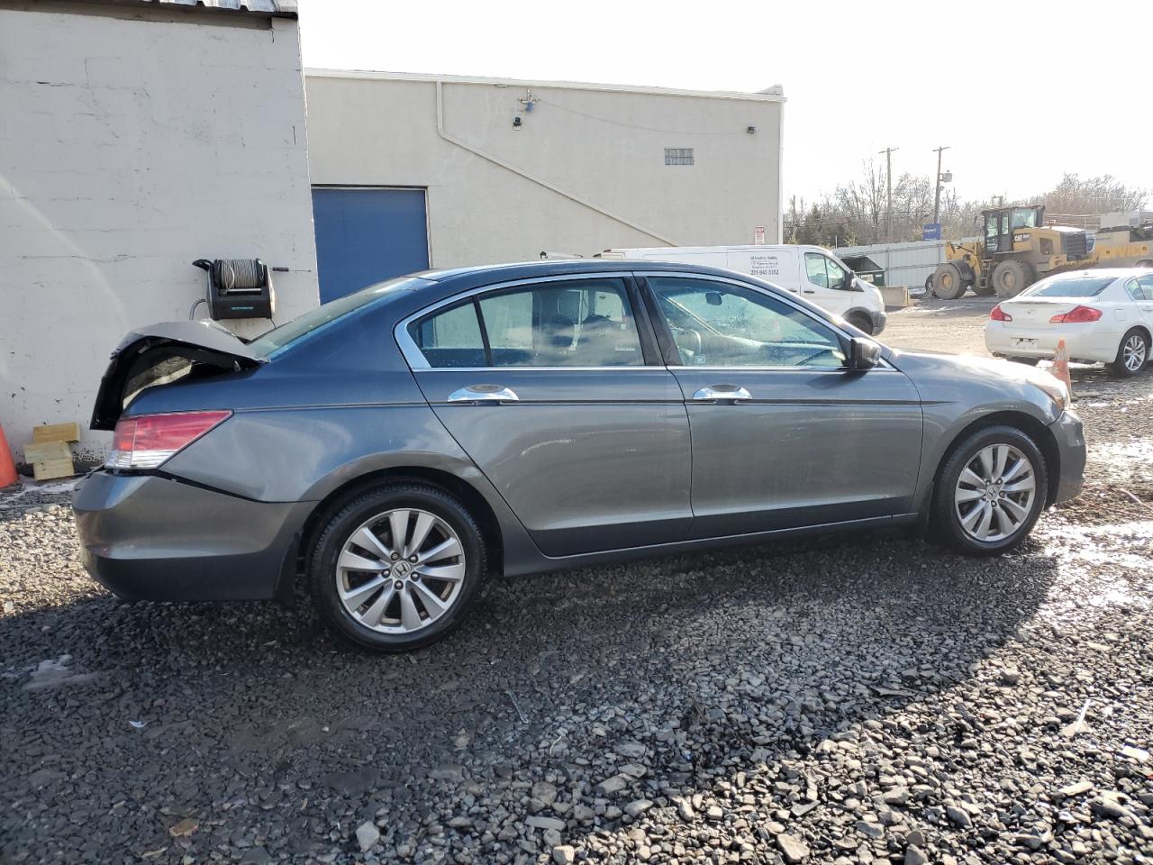 2011 Honda Accord VIN 1HGCP3F76BA027913 Copart auction photo, rear end damage thumbnail 3