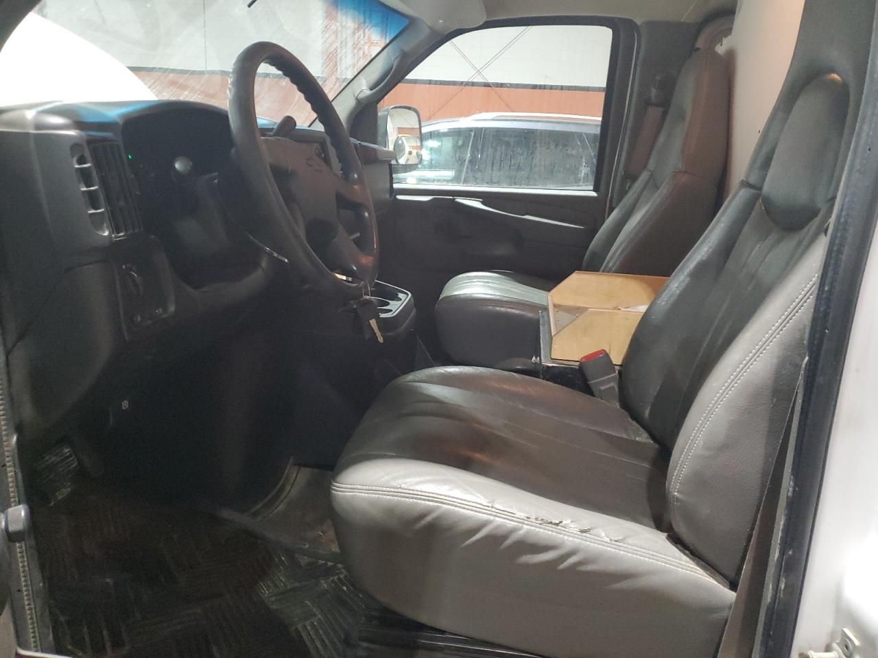 2005 Chevrolet Express VIN 1GCHG35V551241414 Copart auction photo, hail / minor dent/scratches damage thumbnail 7