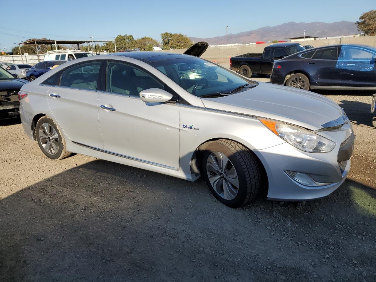 2015 Hyundai Sonata VIN KMHEC4A48FA125624 Copart auction photo, all over damage thumbnail 4