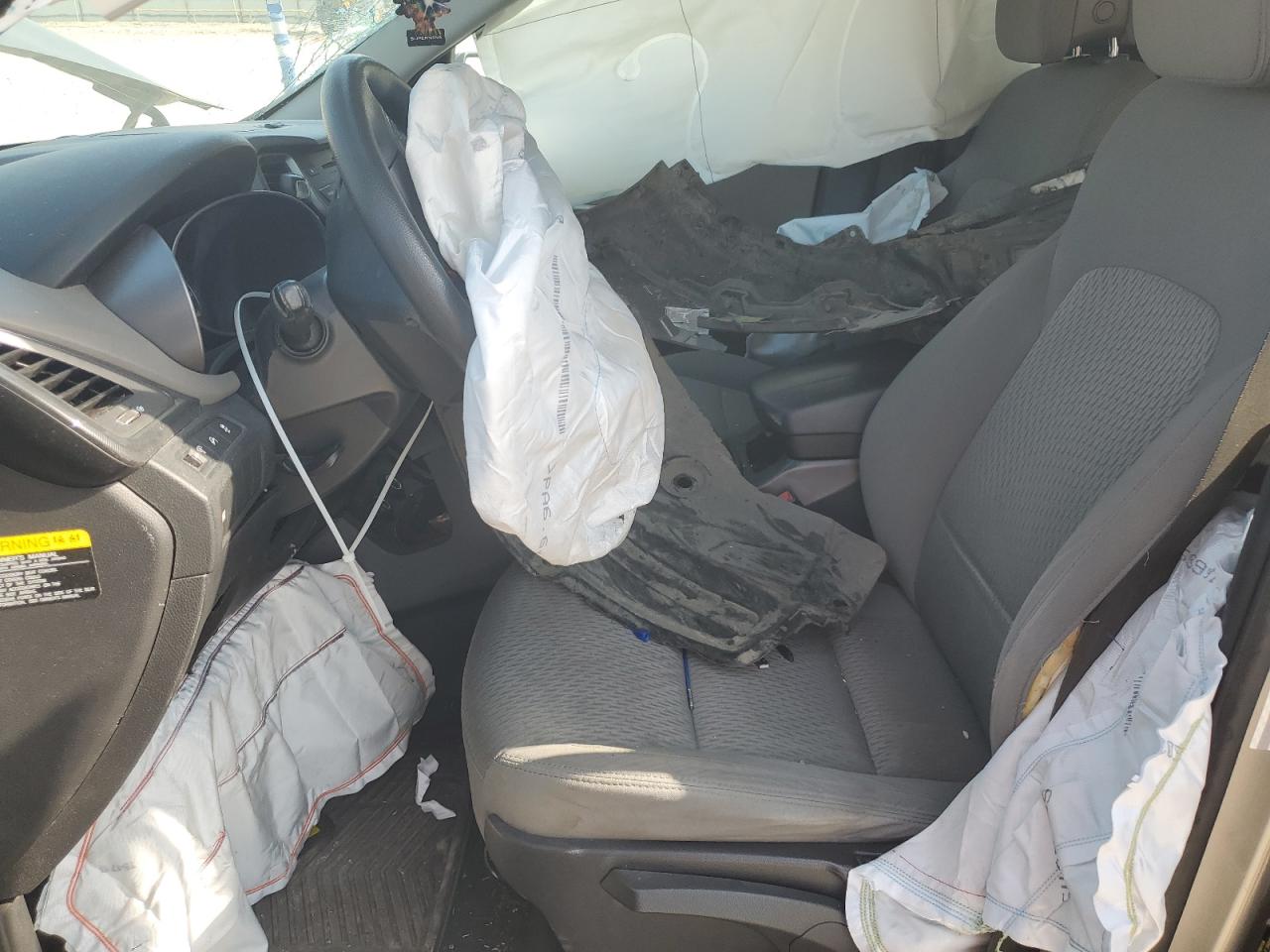 2015 Hyundai Santa Fe VIN 5XYZT3LB2FG237377 Copart auction photo, front end / side damage thumbnail 7