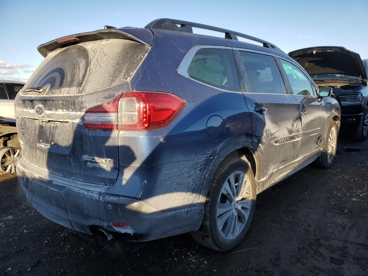 2020 Subaru Ascent VIN 4S4WMAPD4L3425670 Copart auction photo, side / front end damage thumbnail 3