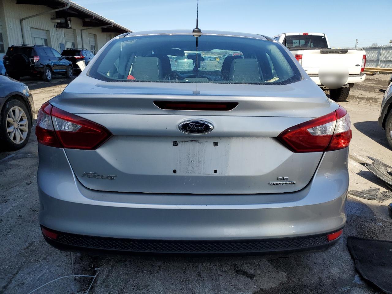 2014 Ford Focus VIN 1FADP3F24EL272585 Copart auction photo, front end damage thumbnail 6
