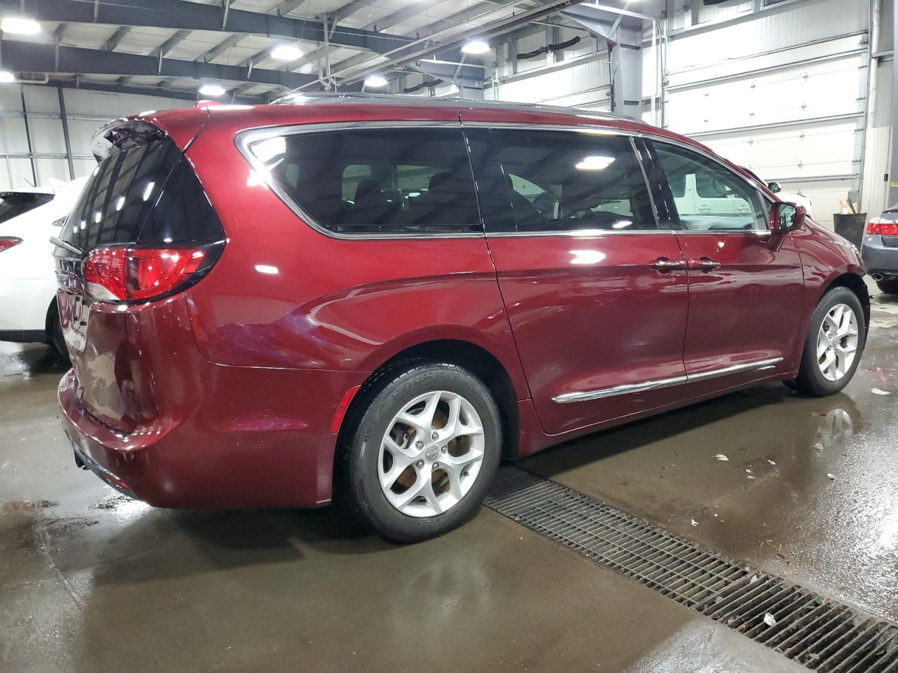 2017 Chrysler Pacifica VIN 2C4RC1EGXHR652832 Copart auction photo, front end damage thumbnail 3