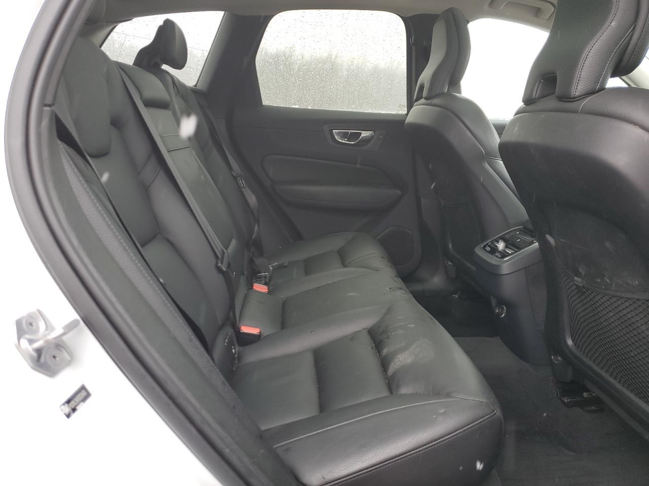 2019 Volvo XC60 VIN LYV102RL5KB353465 Copart auction photo, front end damage thumbnail 12