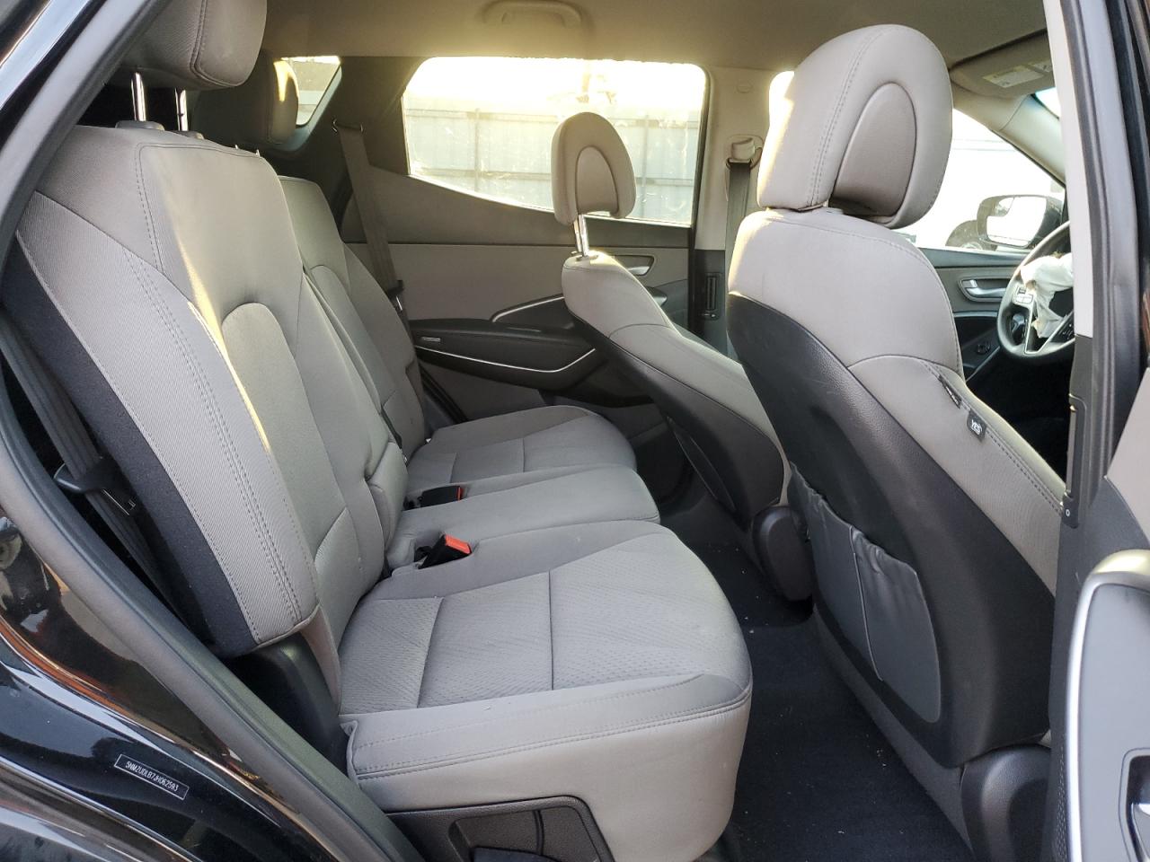 2018 Hyundai Santa Fe VIN 5NMZUDLB7JH062593 Copart auction photo, front end damage thumbnail 11