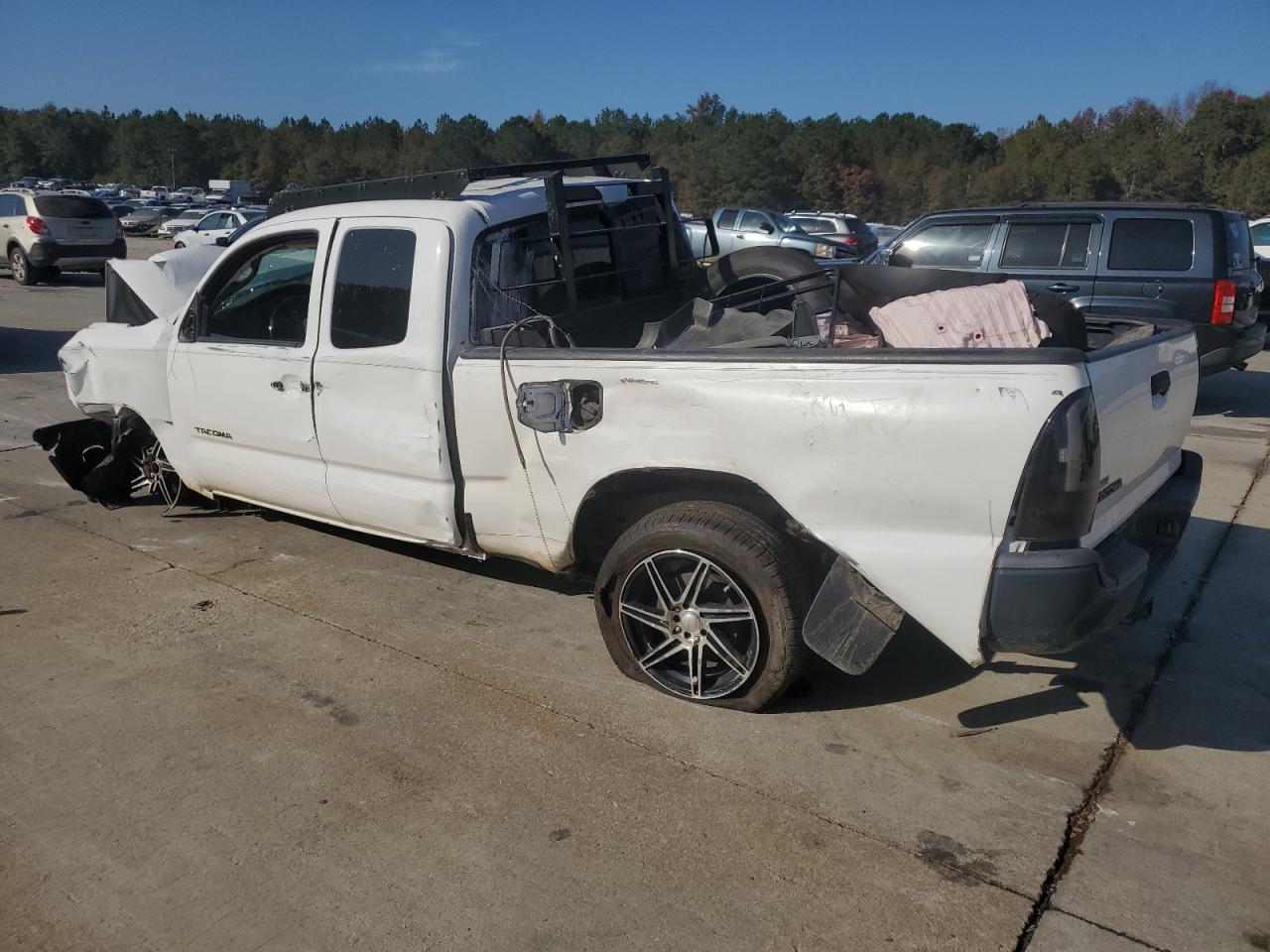 2015 Toyota Tacoma VIN 5TFTX4CN2FX062328 Copart auction photo, all over damage thumbnail 2