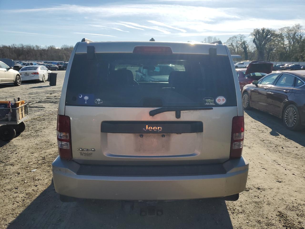 2010 Jeep Liberty (North America) VIN 1J4PN2GK4AW110271 Copart auction photo, front end damage thumbnail 6