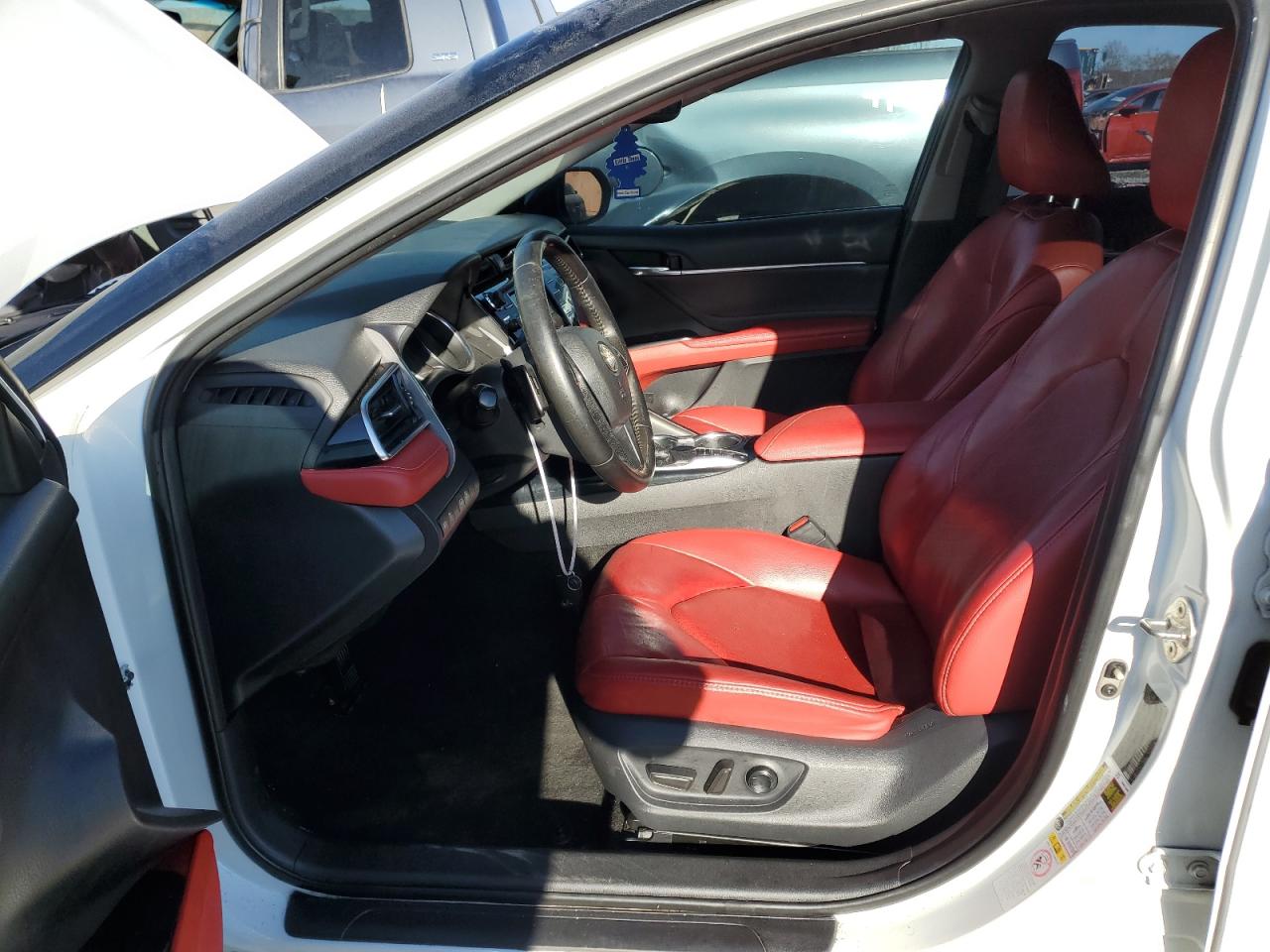 2018 Toyota Camry VIN 4T1B61HK2JU093693 Copart auction photo, front end / undercarriage damage thumbnail 7