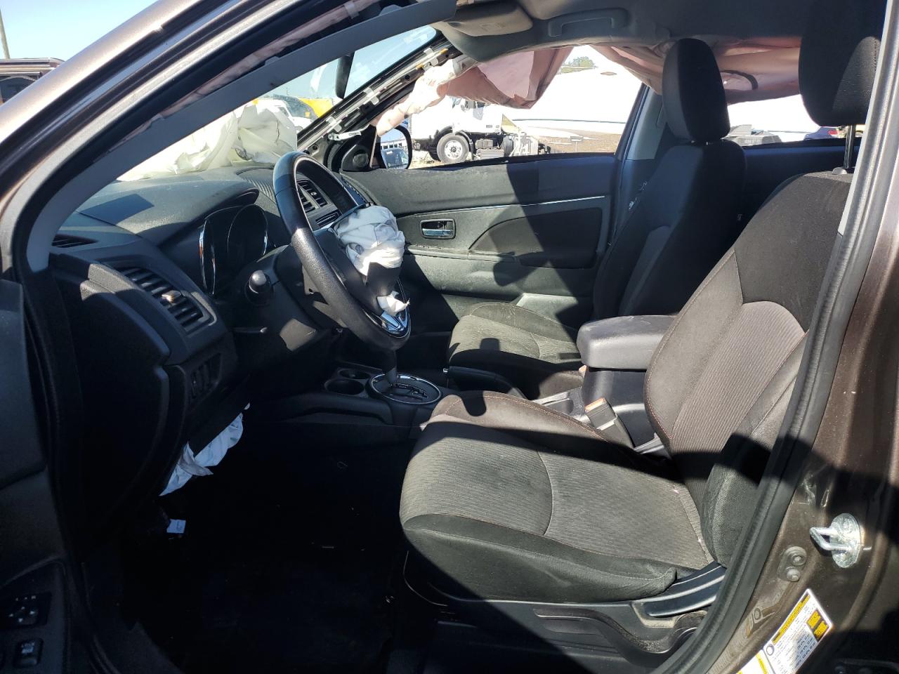 2017 Mitsubishi Outlander VIN JA4AP3AUXHZ015397 Copart auction photo, all over damage thumbnail 7