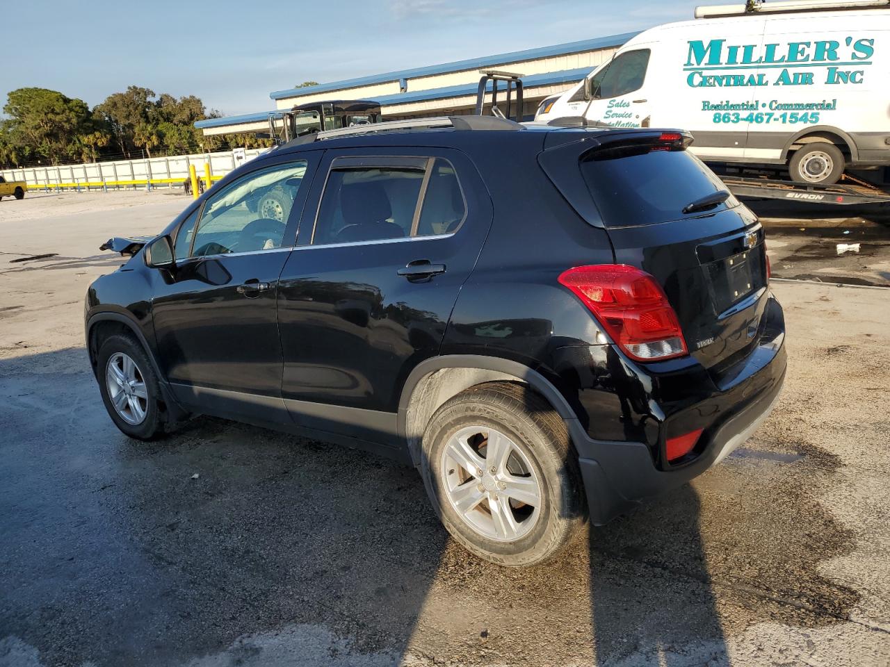 2017 Chevrolet Trax VIN 3GNCJLSBXHL285144 Copart auction photo, front end / side damage thumbnail 2