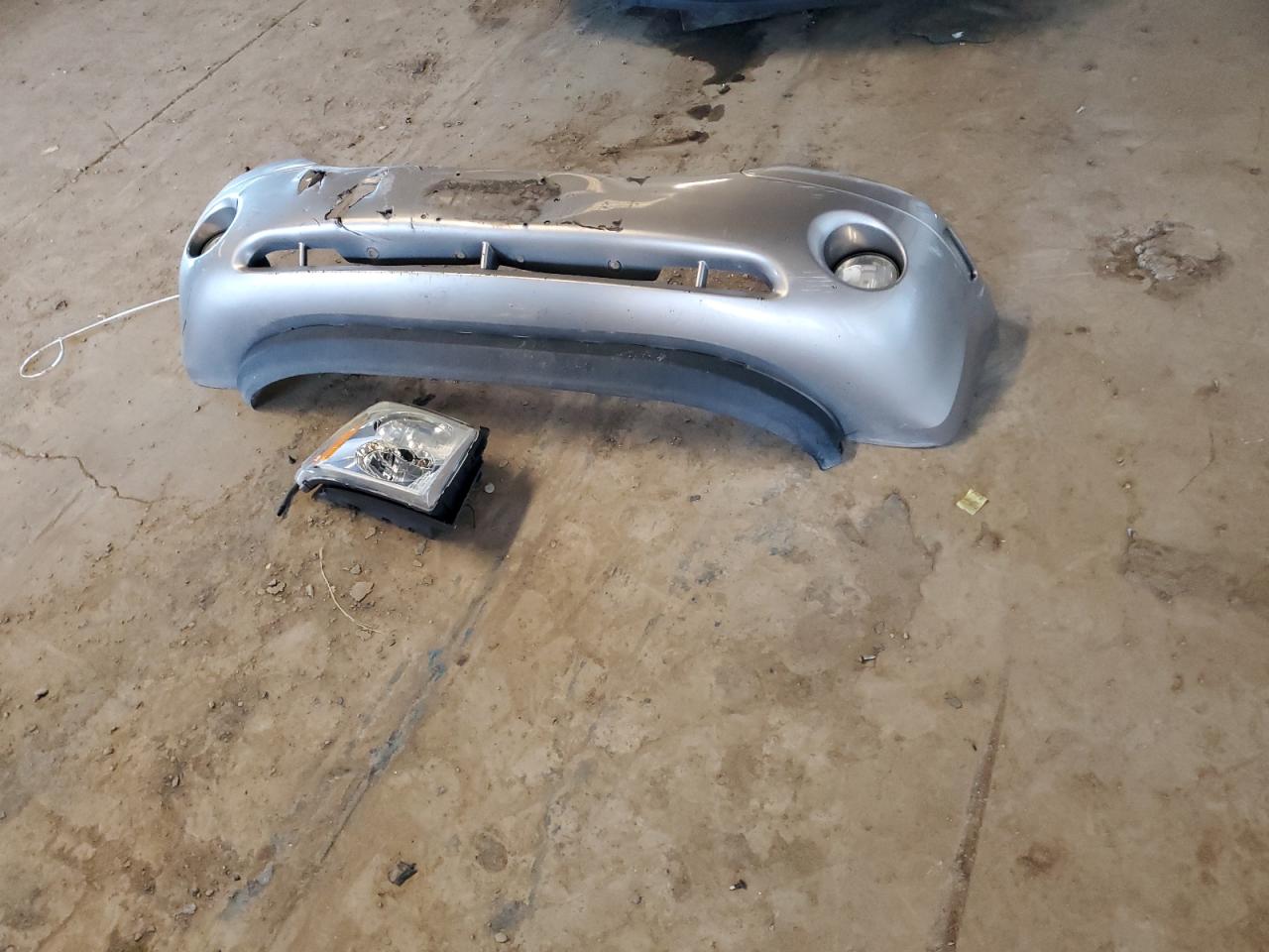 2003 GMC Envoy VIN 1GKET16S736194639 Copart auction photo, front end damage thumbnail 13