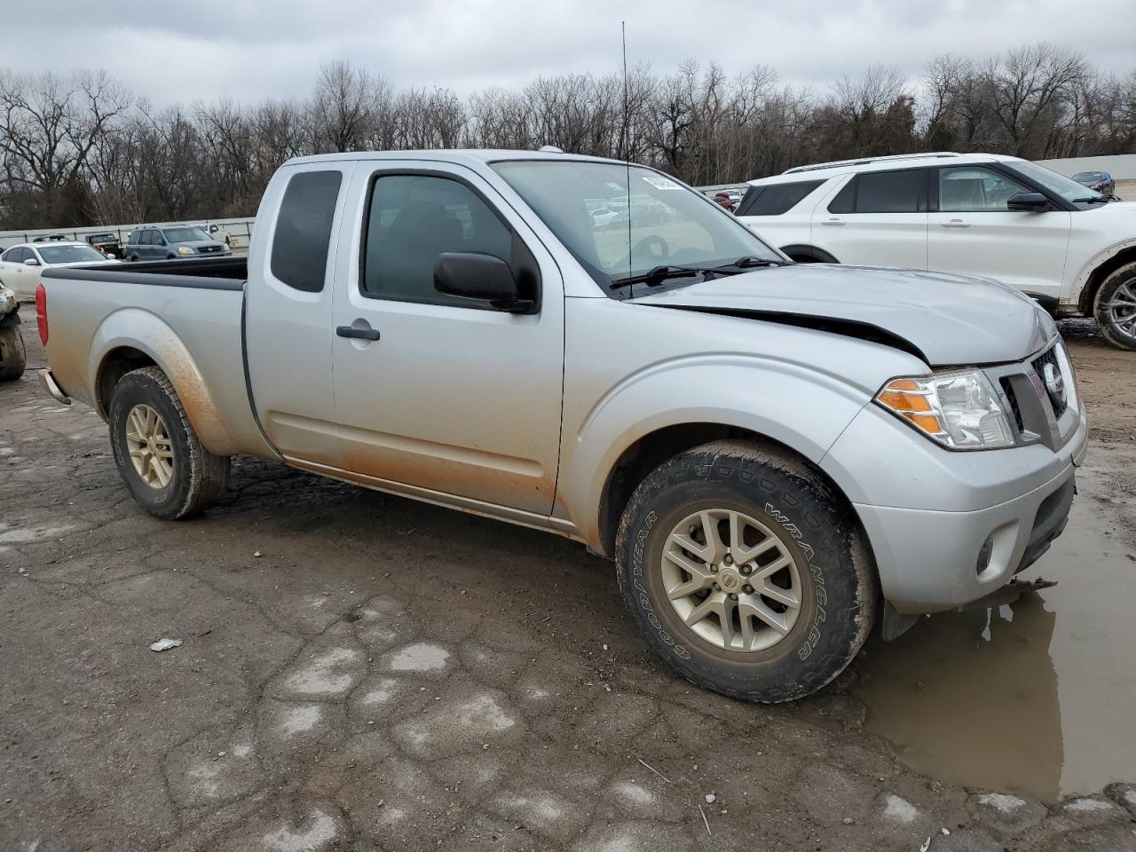 2017 Nissan Navara (Frontier) VIN 1N6DD0CU3HN739783 Copart auction photo, front end / minor dent/scratches damage thumbnail 4