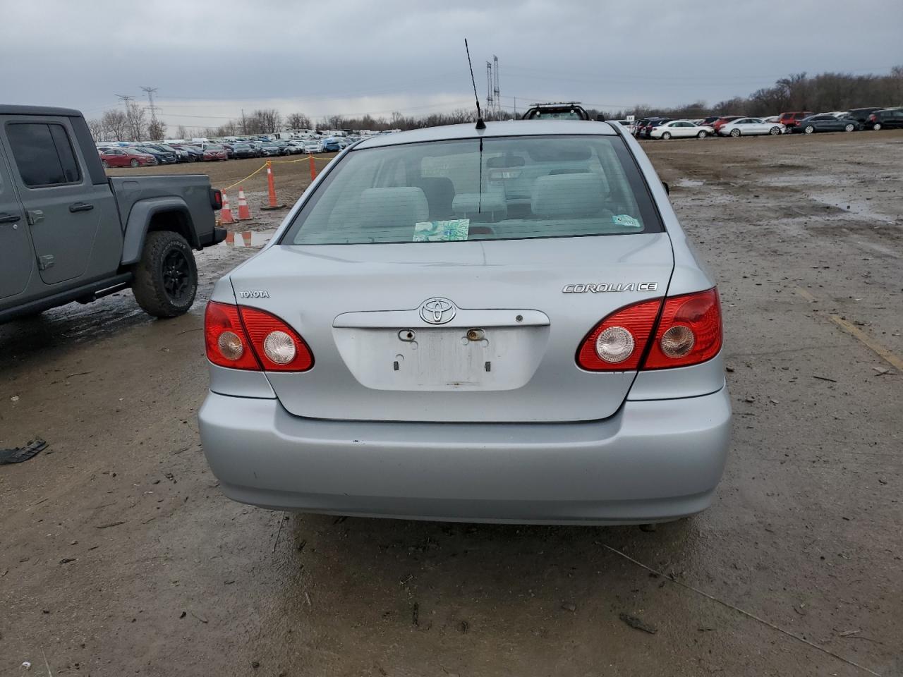 2005 Toyota Corolla VIN 2T1BR32E25C388337 Copart auction photo, normal wear damage thumbnail 6