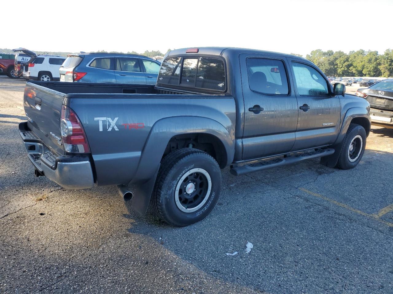 2011 Toyota Tacoma VIN 3TMJU4GN7BM114997 Copart auction photo, front end damage thumbnail 3