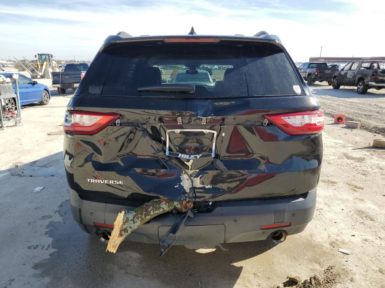 2019 Chevrolet Traverse VIN 1GNERHKW0KJ273813 Copart auction photo, rear end / minor dent/scratches damage thumbnail 6