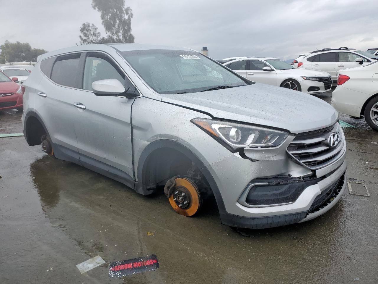 2018 Hyundai Santa Fe VIN 5XYZT3LB2JG572227 Copart auction photo, vandalism / front end damage thumbnail 4