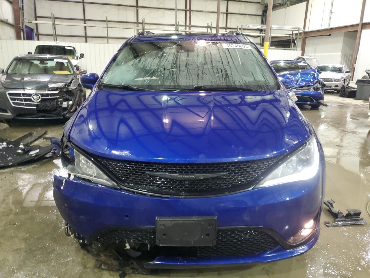 2019 Chrysler Pacifica VIN 2C4RC1EG9KR644096 Copart auction photo, side / front end damage thumbnail 5