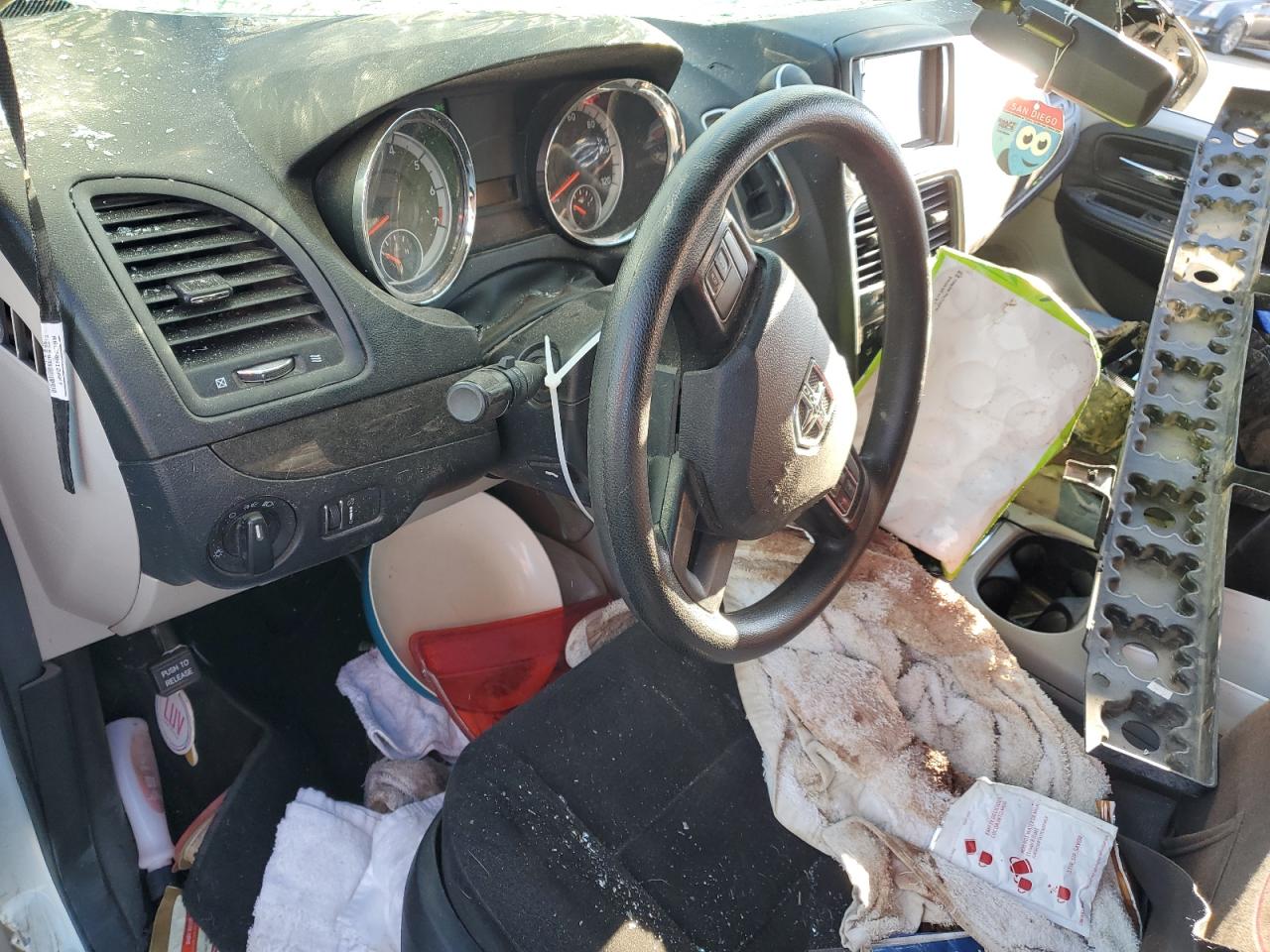2013 Dodge Caravan VIN 2C4RDGCG3DR575444 Copart auction photo, all over / mechanical damage thumbnail 8