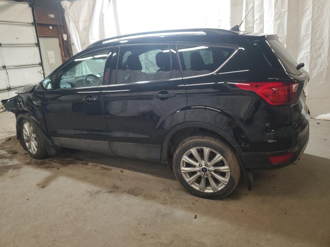 2019 Ford Escape VIN 1FMCU9HD5KUC47308 Copart auction photo, front end damage thumbnail 2