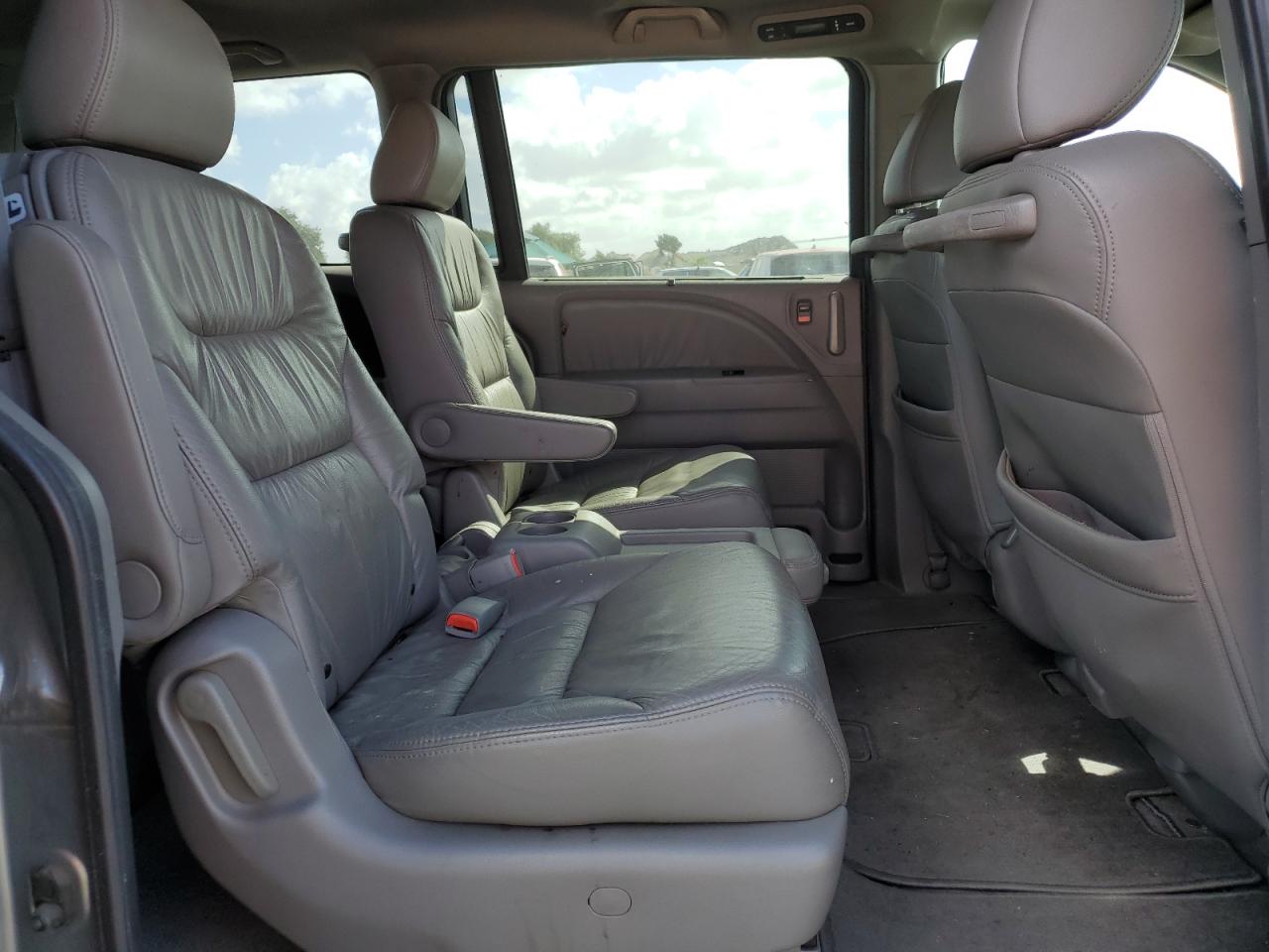 2010 Honda Odyssey VIN 5FNRL3H62AB039586 Copart auction photo, mechanical / minor dent/scratches damage thumbnail 11