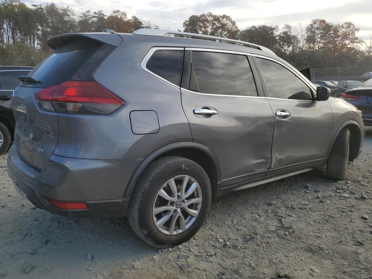 2019 Nissan Rogue VIN KNMAT2MT3KP508792 Copart auction photo, front end / side damage thumbnail 3