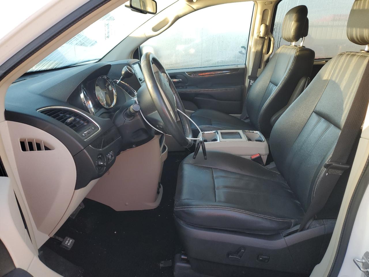 2015 Chrysler Town & Country VIN 2C4RC1BG7FR520547 Copart auction photo, front end damage thumbnail 7