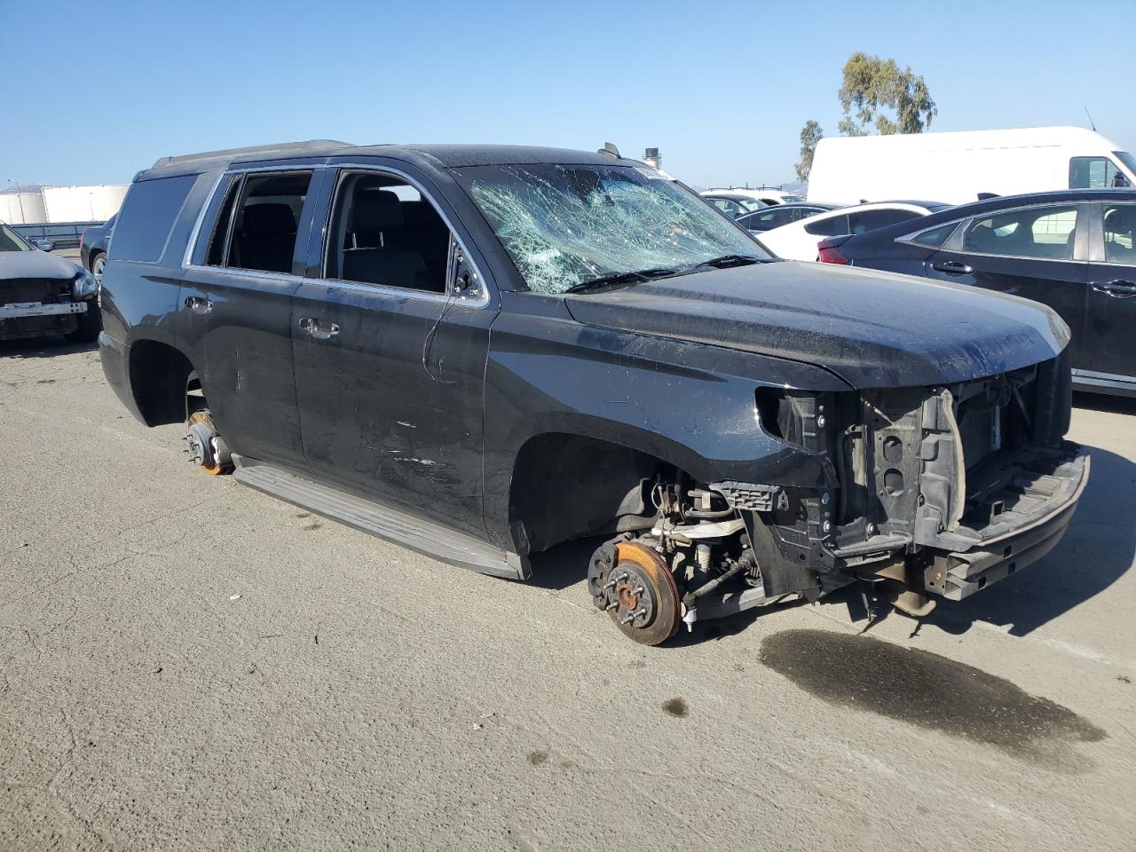 2015 Chevrolet Tahoe VIN 1GNSCBKC3FR221543 Copart auction photo, stripped / vandalism damage thumbnail 4