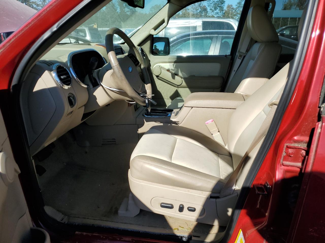 2010 Ford Explorer VIN 1FMEU6EEXAUA97960 Copart auction photo, minor dent/scratches damage thumbnail 7