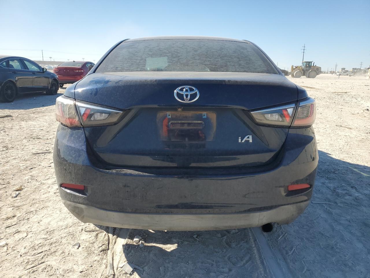 2018 Toyota Yaris VIN 3MYDLBYV2JY314133 Copart auction photo, all over damage thumbnail 6