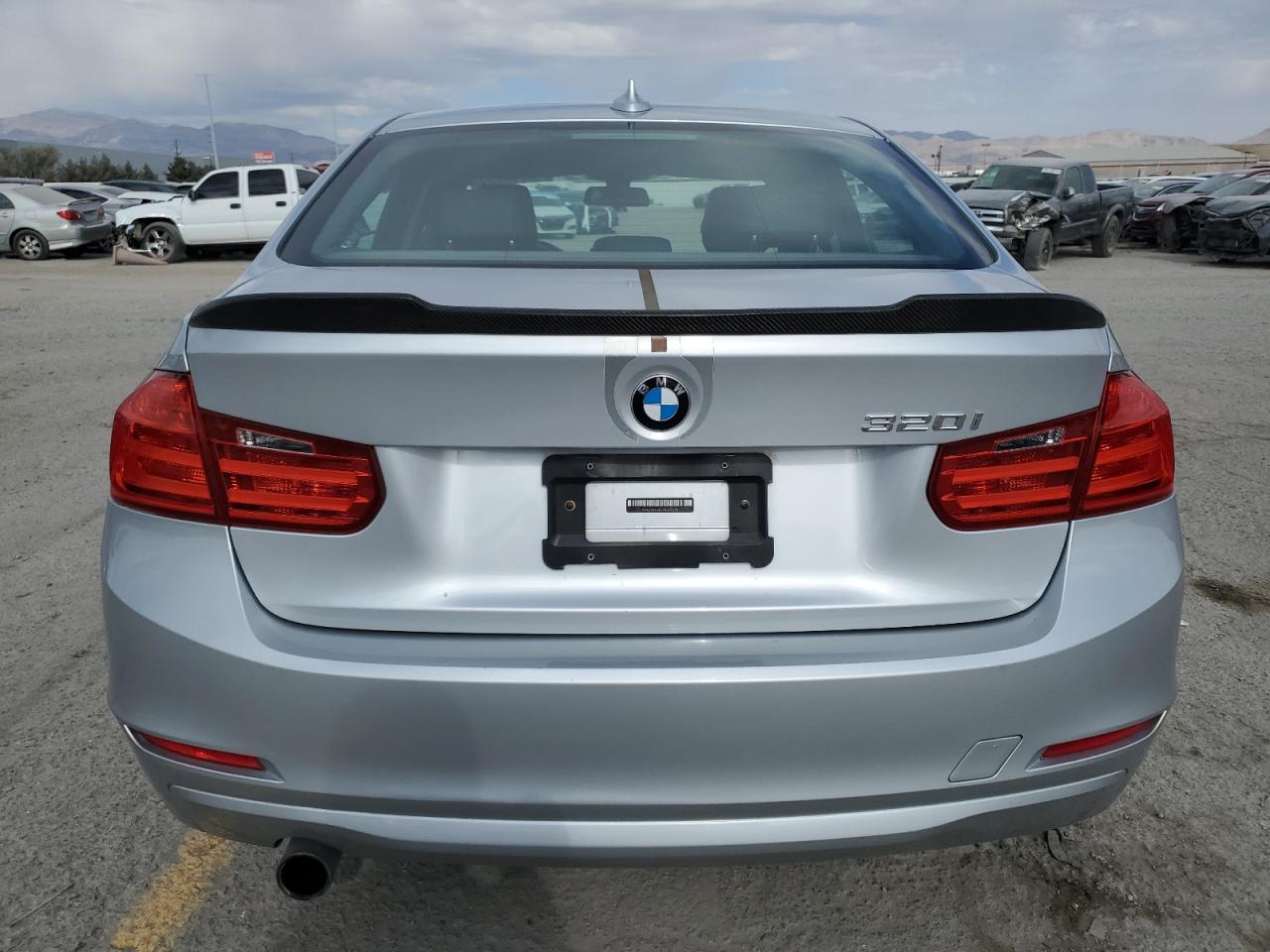 2014 BMW 3er VIN WBA3B1G52ENS79778 Copart auction photo, front end damage thumbnail 6