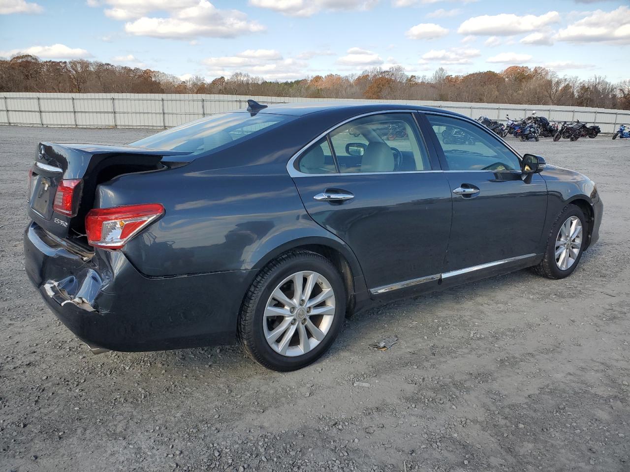 2010 Lexus ES VIN JTHBK1EG3A2397559 Copart auction photo, rear end / minor dent/scratches damage thumbnail 3