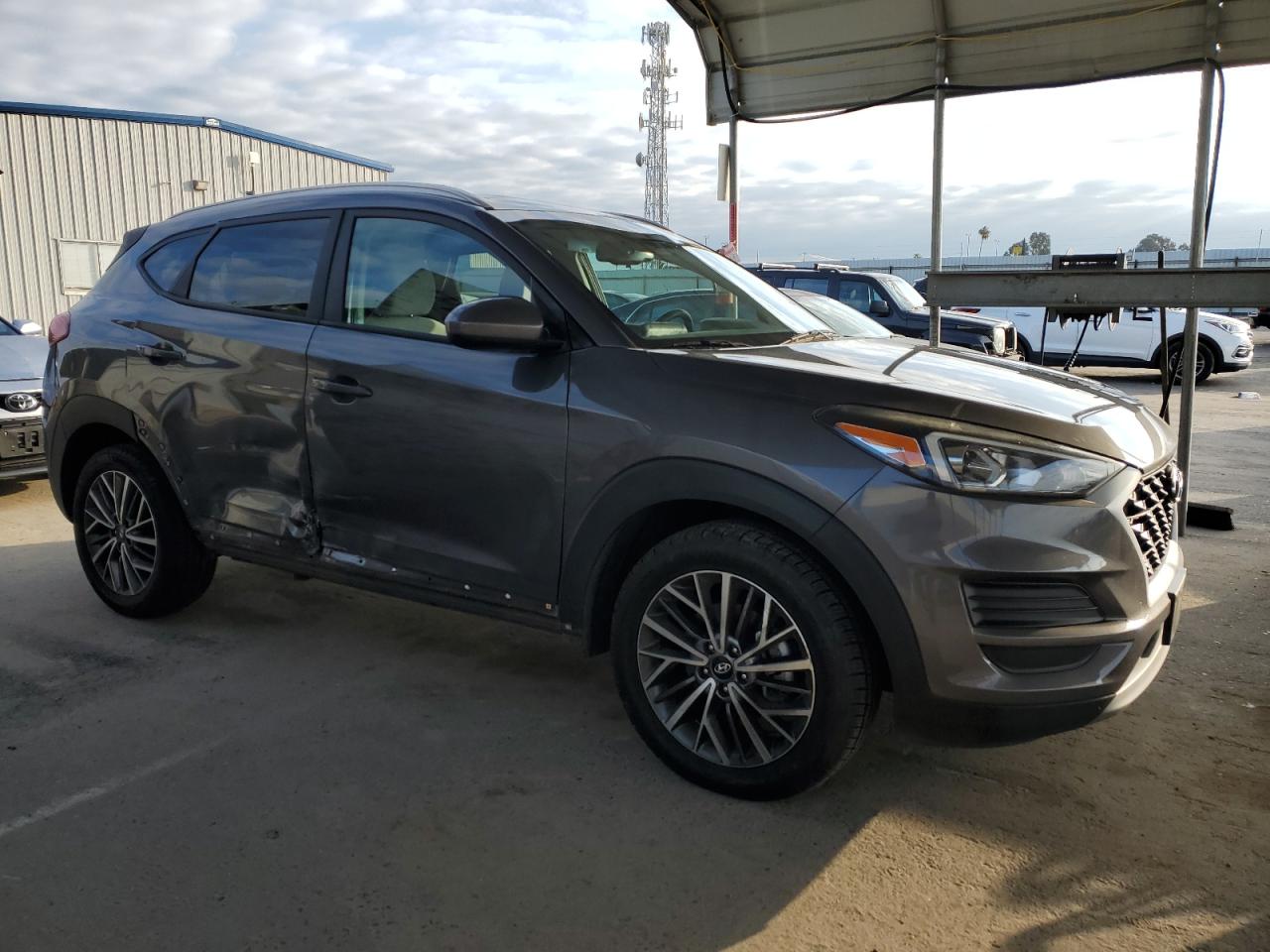 2020 Hyundai Tucson VIN KM8J33AL0LU150494 Copart auction photo, side / front end damage thumbnail 4