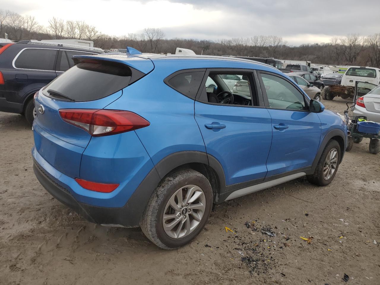 2018 Hyundai Tucson VIN KM8J33A47JU689829 Copart auction photo, vandalism damage thumbnail 3