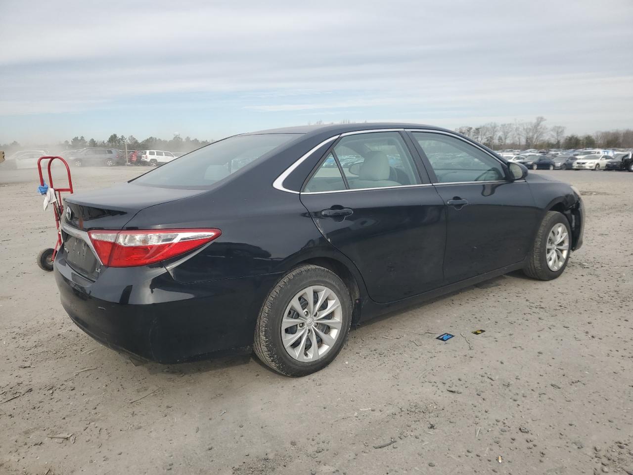 2015 Toyota Camry VIN 4T1BF1FK4FU993909 Copart auction photo, front end / minor dent/scratches damage thumbnail 3