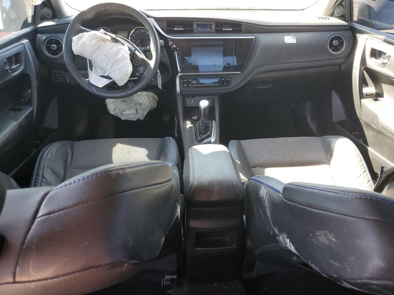 2018 Toyota Corolla VIN 5YFBURHE1JP774167 Copart auction photo, front end / minor dent/scratches damage thumbnail 8