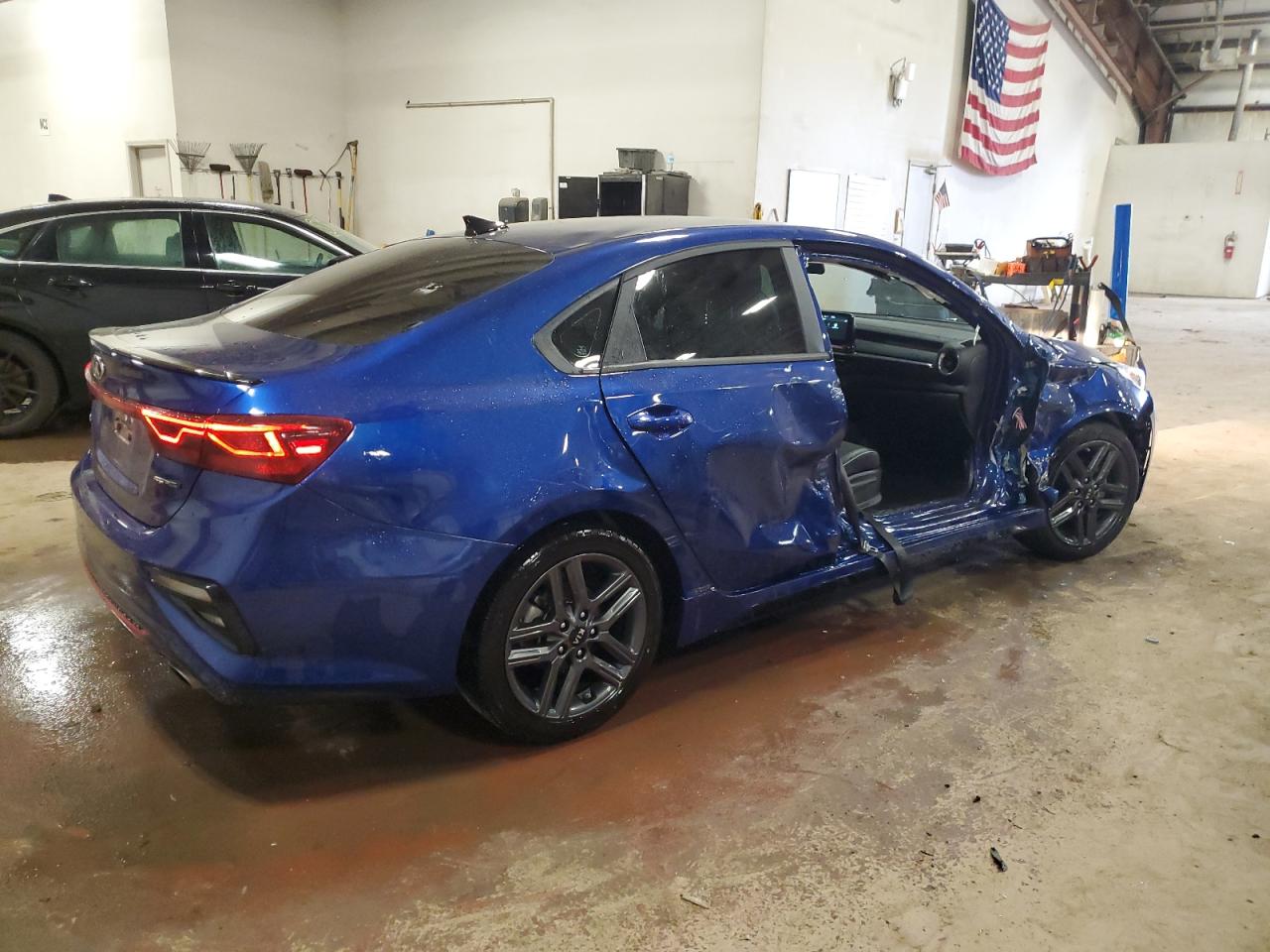 2021 KIA Forte VIN 3KPF34ADXME408285 Copart auction photo, side / front end damage thumbnail 3