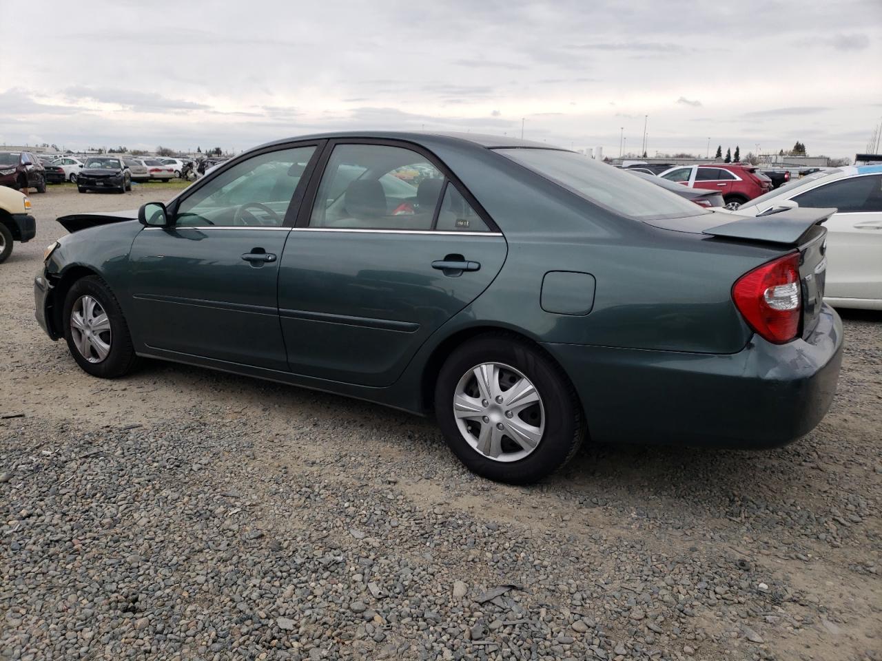 2002 Toyota Camry VIN JTDBE32K820126393 Copart auction photo, front end / rear end damage thumbnail 2
